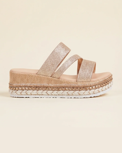 Sabela - Sandalias doradas de cuña elegantes