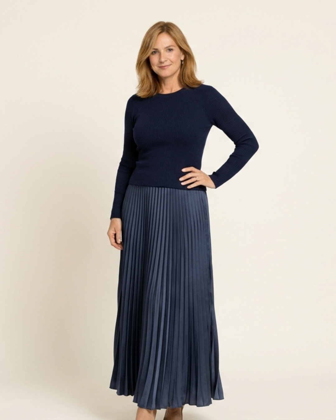 Claudia - Vestido maxi con jersey y falda plisada