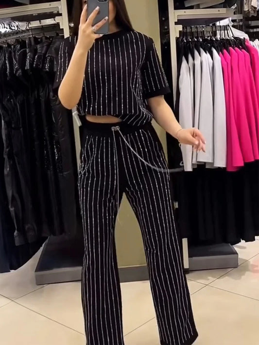 Lía - Conjunto cómodo con detalles brillantes