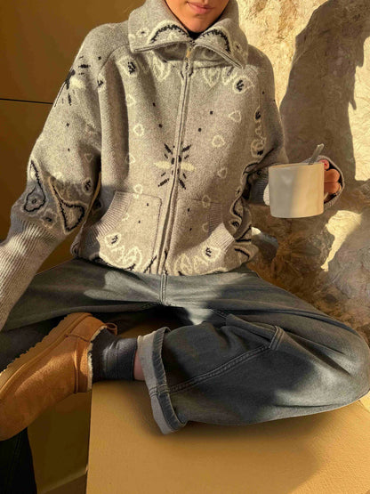 Aitana – Jersey de punto con cuello alto y cremallera