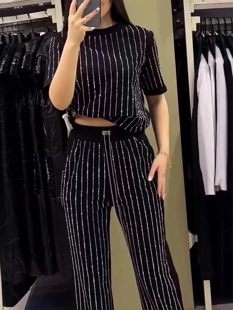 Lía - Conjunto cómodo con detalles brillantes