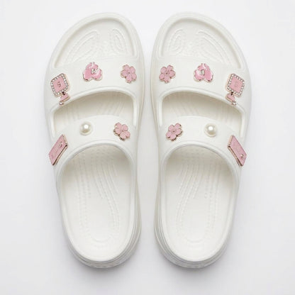 Sandalias de Plataforma con Pines Decorativos