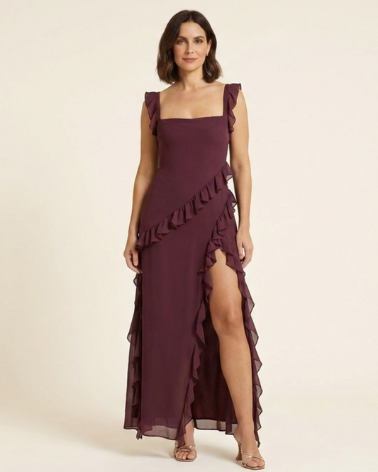 Talía - Vestido Largo con Volantes y Abertura