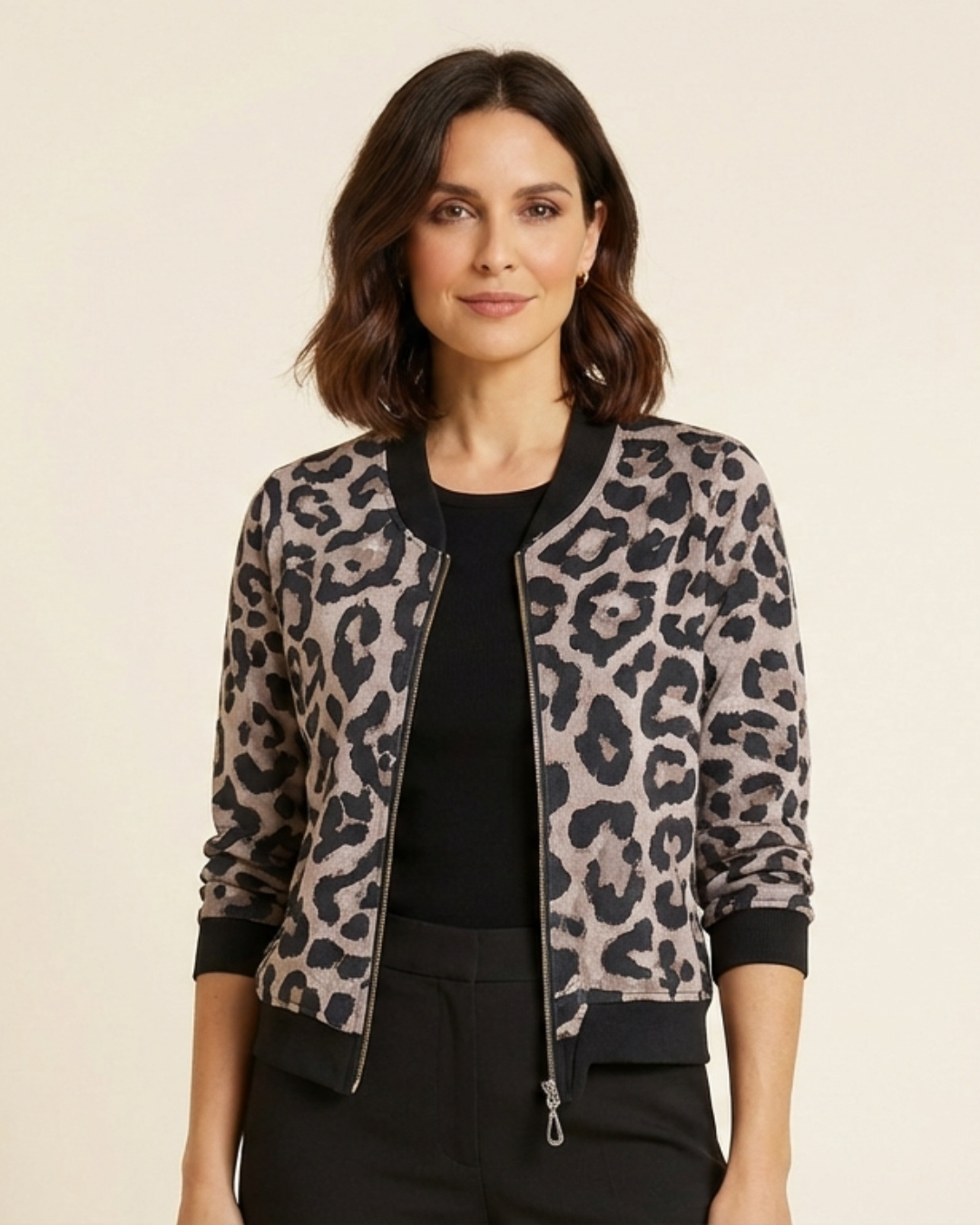Ángela - Chaqueta bomber con estampado de leopardo