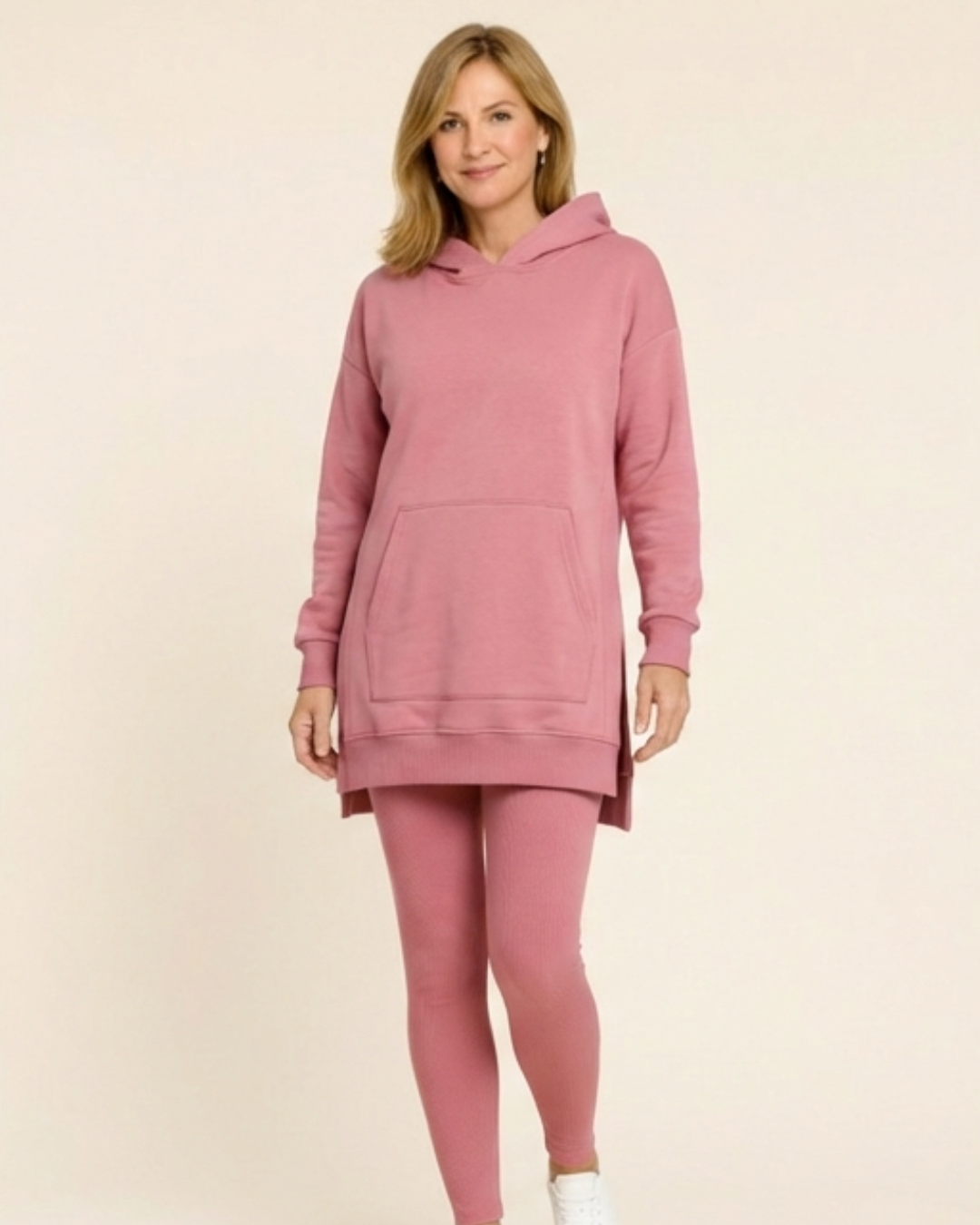 Isabel - Conjunto casual con capucha