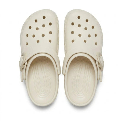 Zuecos Clásicos de Hebilla Esmaltada