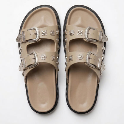 Sandalias de Doble Hebilla con Detalles Decorativos