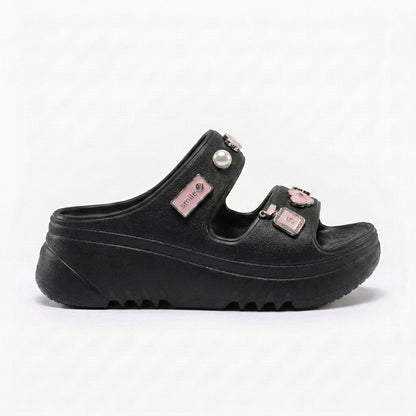 Sandalias de Plataforma con Pines Decorativos
