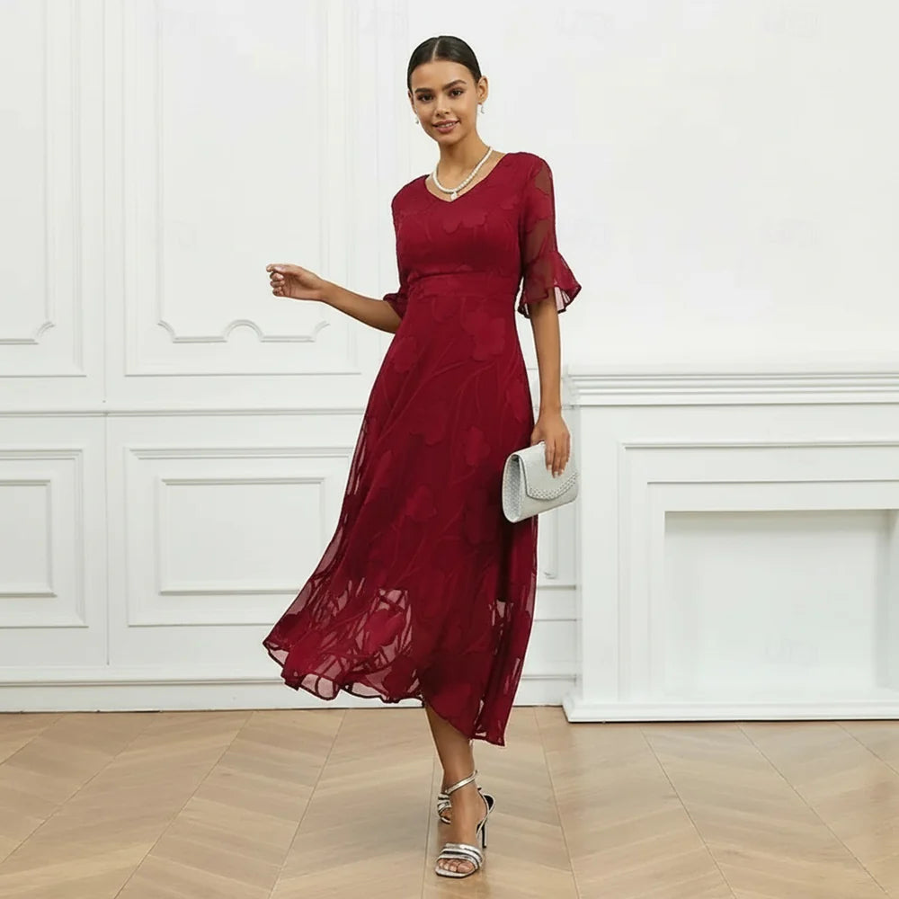 Celira | Vestido con diseño floral sofisticado
