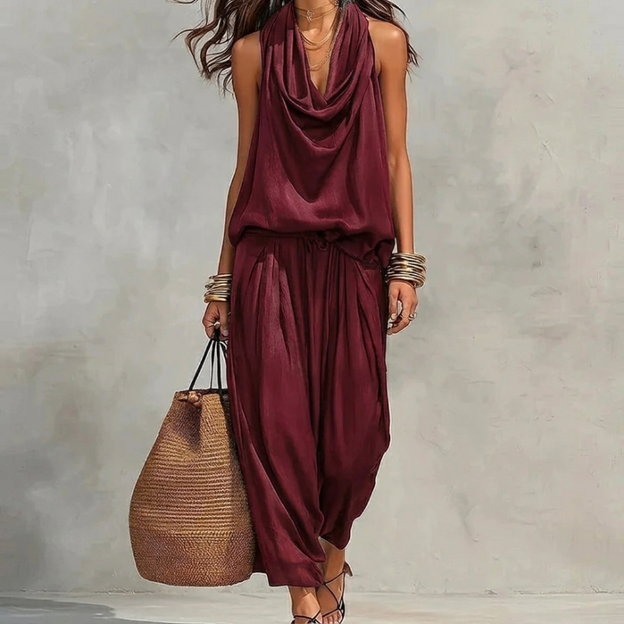 Diana - Conjunto fluido con top halter drapeado y pantalón