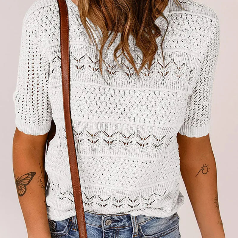 Suéter de crochet con cuello redondo y manga corta