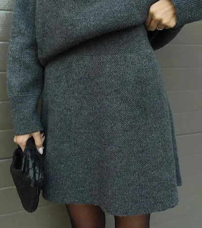 Vera - Conjunto de punto oversize con minifalda