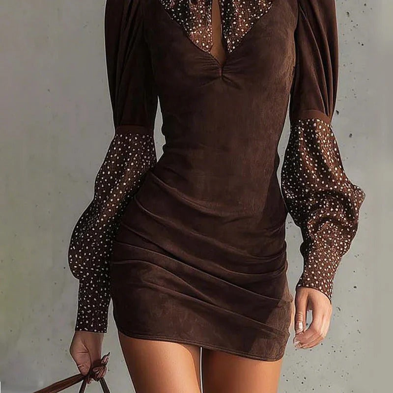 Vera - Minivestido elegante con contrastes de lunares