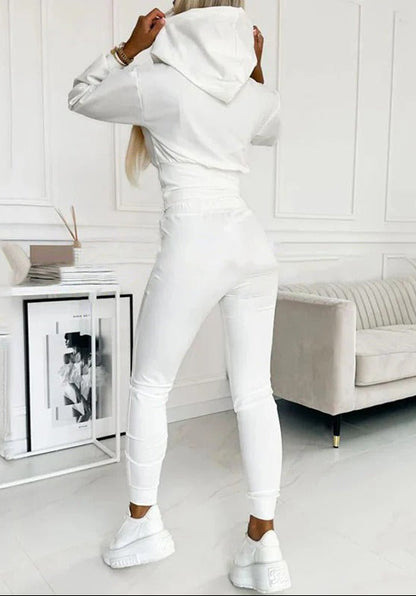 Malena | Elegante conjunto deportivo con capucha