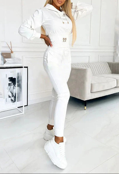 Malena | Elegante conjunto deportivo con capucha