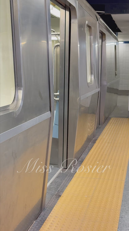 Andrea - Vestido maxi negro con abertura