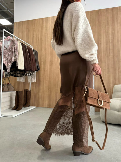 Lía -  Falda satinada con encaje