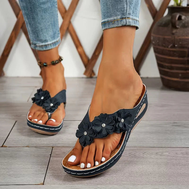 Bruna - Sandalias de tiras con cuña floral