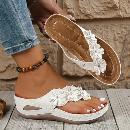 Bruna - Sandalias de tiras con cuña floral